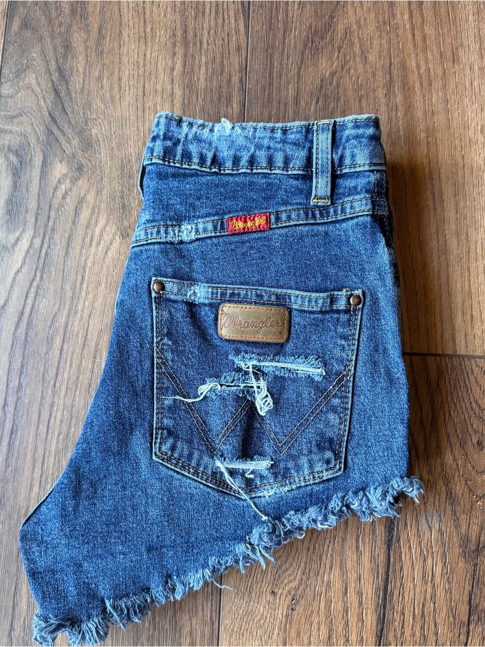 Y2K wrangler distressed Jeans booty shorts size small